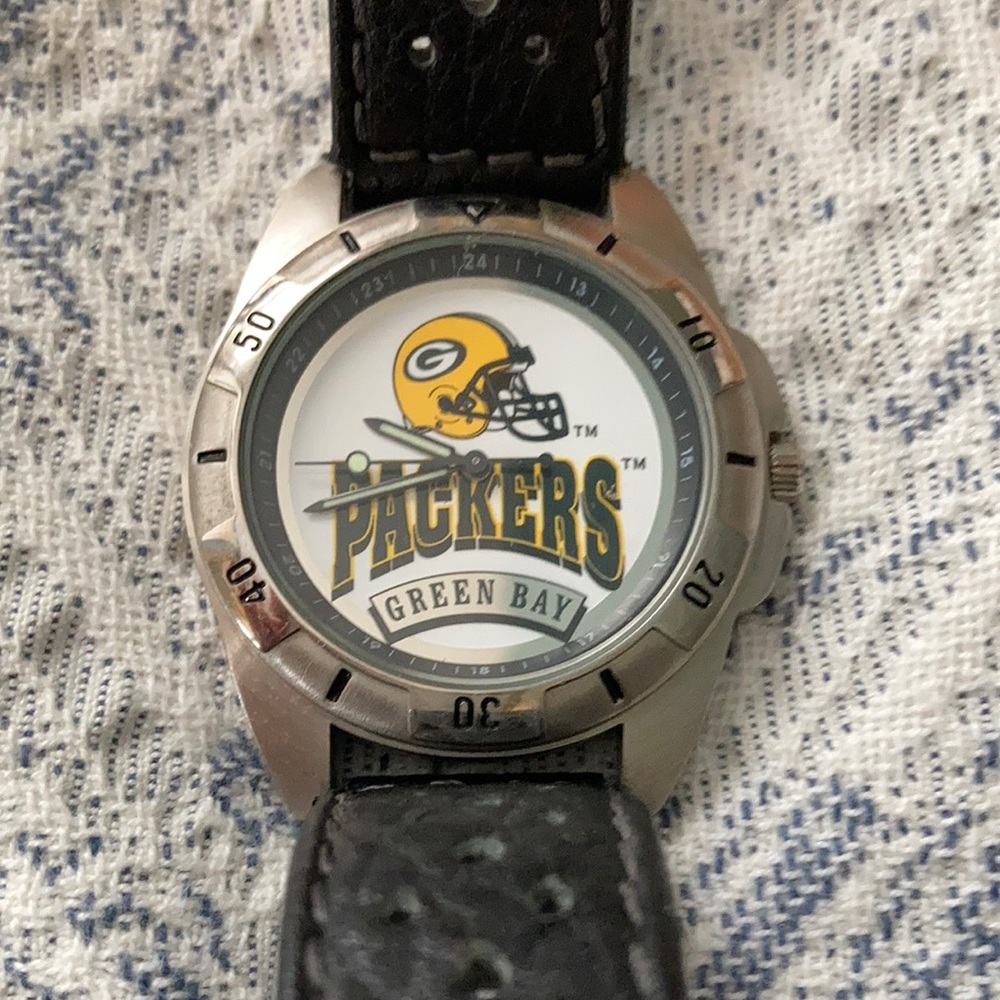 Fossil Green Bay Packers watch.